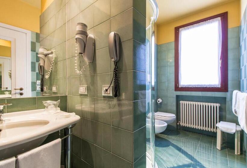 غرفة قياسية, Charming Hotel Dei Chiostri