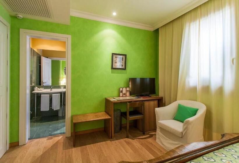 غرفة قياسية, Charming Hotel Dei Chiostri