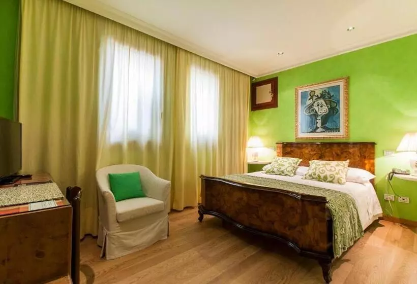 スタンダードルーム, Charming Hotel Dei Chiostri