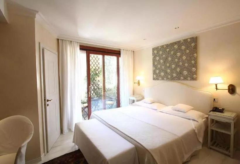 ジュニアスイート, Charming Hotel Dei Chiostri