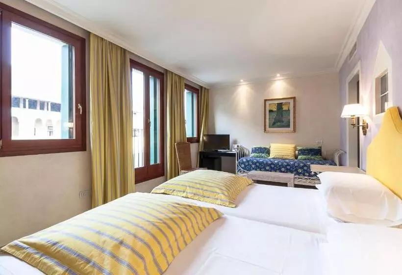 ジュニアスイート, Charming Hotel Dei Chiostri