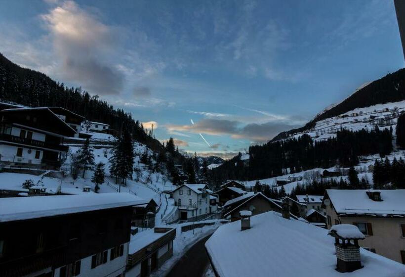 غرفة كومفورت, Digonera Historic Hotel B&b