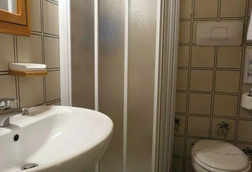 コンフォートルーム, Digonera Historic Hotel B&b