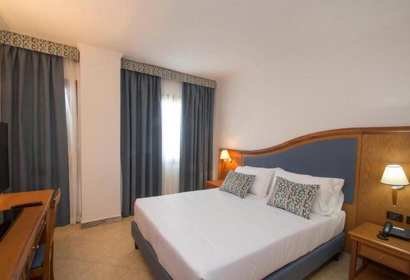 חדר סטנדרט, Centrale