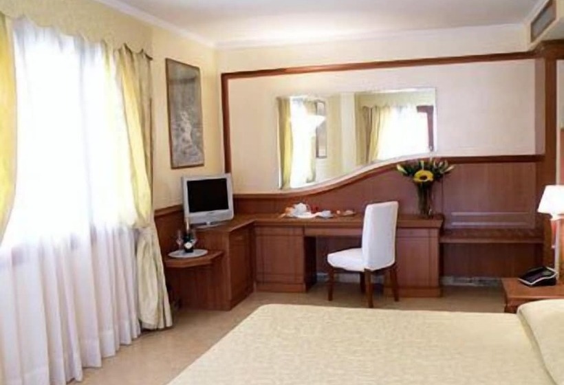 חדר סטנדרט, Centrale