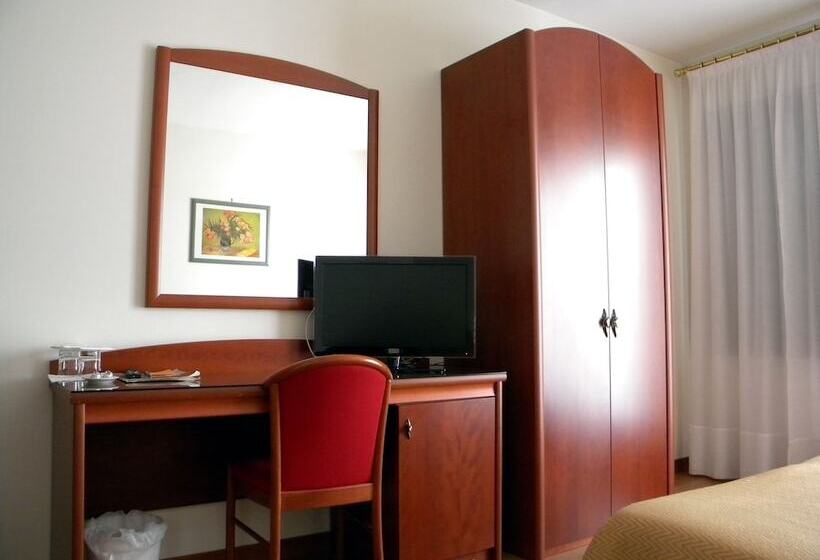 חדר סטנדרט, Corone