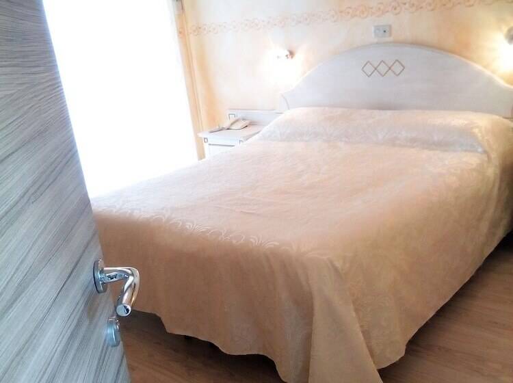 Номер Стандарт, Eva La Romantica