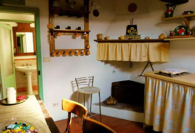 バルコニー付きデラックスルーム, Guest House Il Borgo Di Sempronio