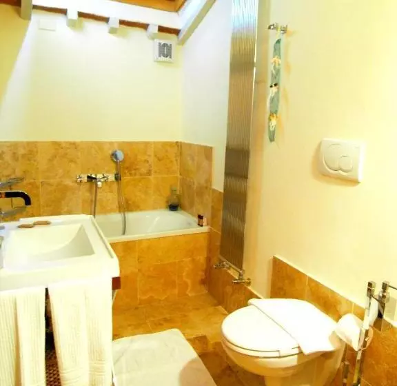 ２ベッドルームデラックスアパートメント, Guest House Il Borgo Di Sempronio