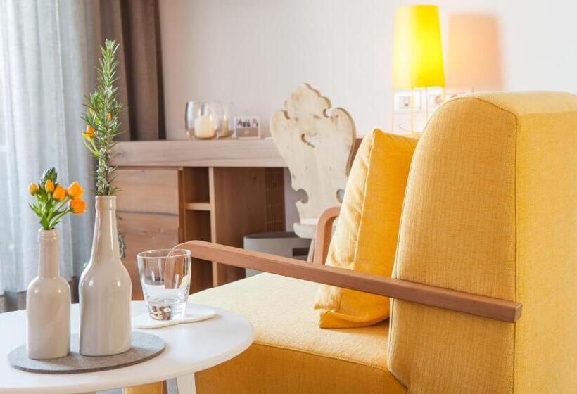 舒适型房间, Hohenwart