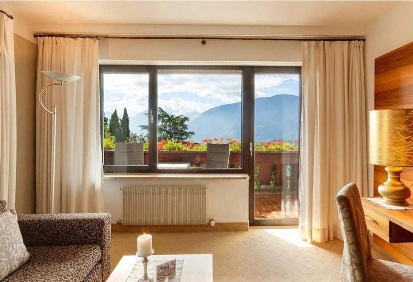 高级大房间, Hohenwart