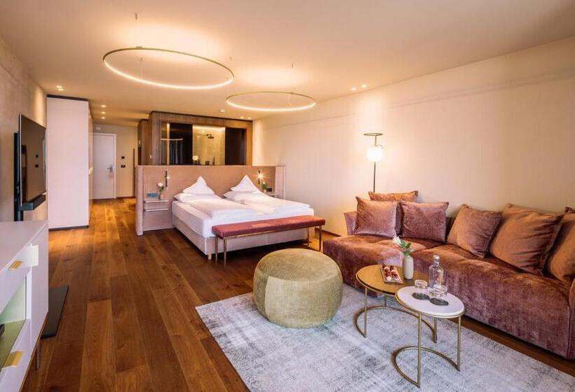 小型套房, Hohenwart