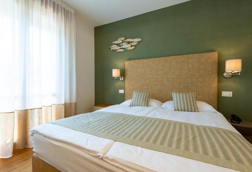 小型套房, Junior Family