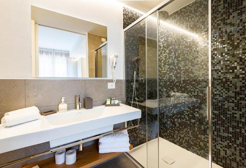 小型套房, Junior Family