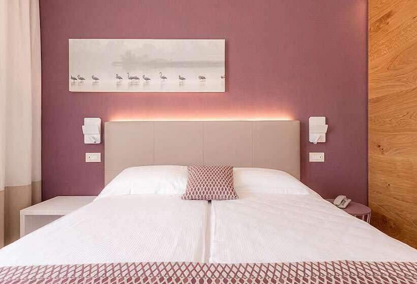 高级大房间, Junior Family