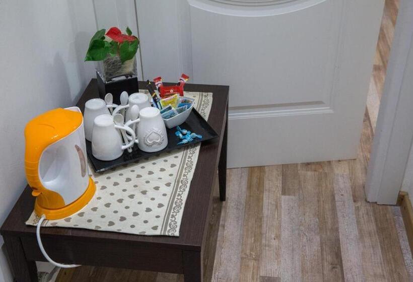 ジュニアスイート, Lauro