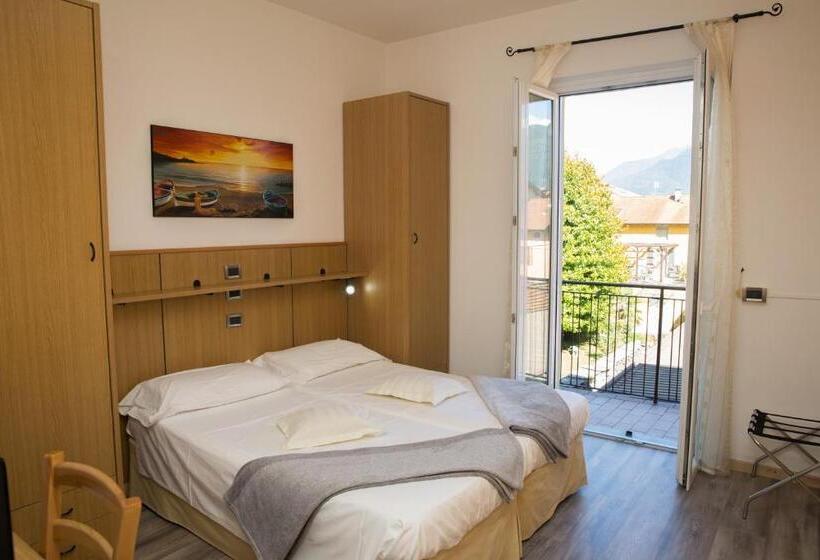 バルコニー付きスタンダードルーム, Lauro