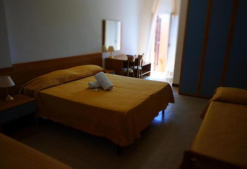 اتاق استاندارد چهار تخته, Loreto