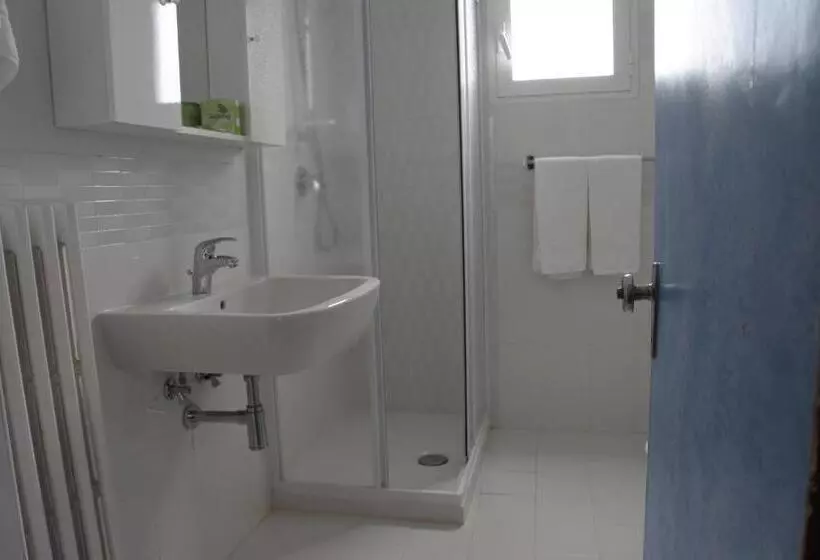 Economy Triple Room, Loreto