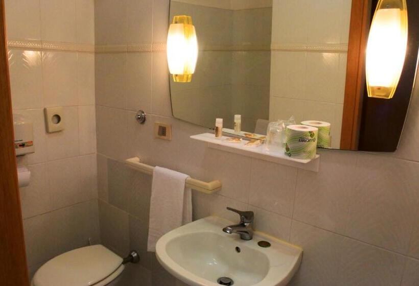 Номер Economy, Loreto