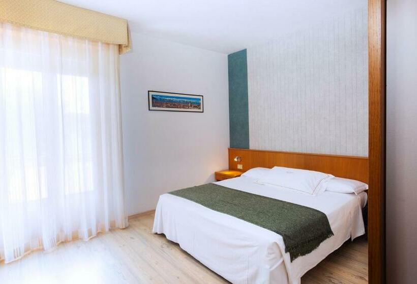 クラシックルーム, Marina