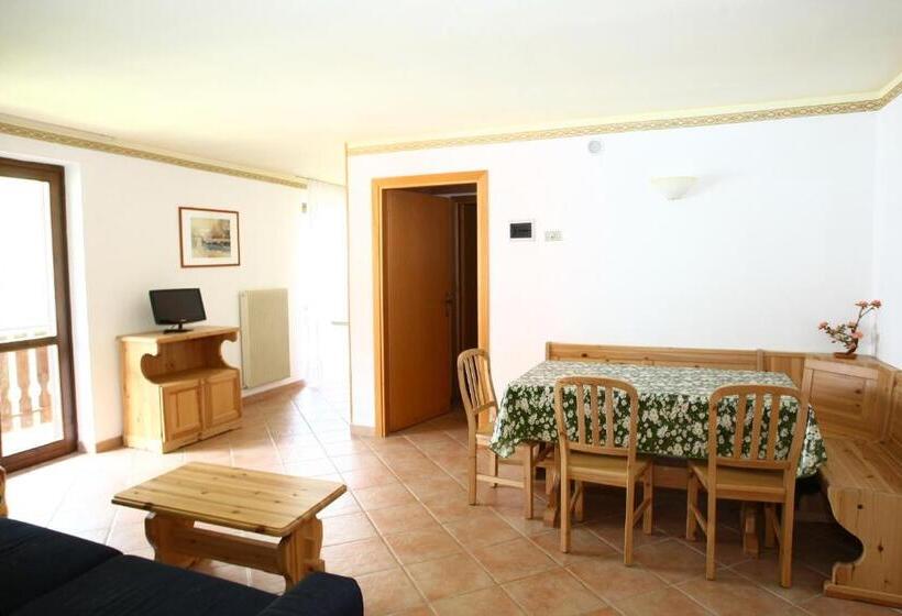 דירה בת חדר שינה 1 עם מרפסת, & Residence Montana