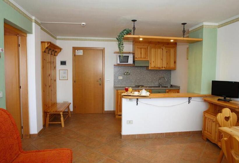 דירה בת חדר שינה 1 עם מרפסת, & Residence Montana