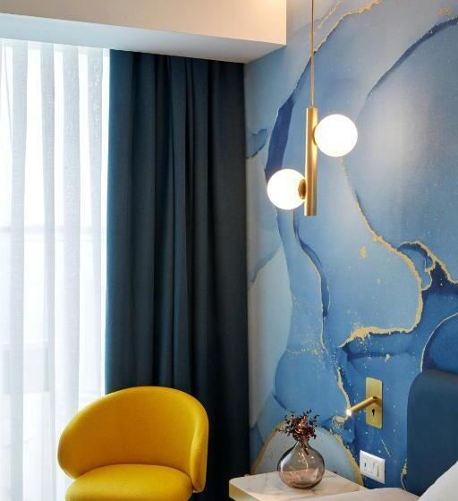 غرفة ديلوكس مطلة على البحيرة, Riva Palace