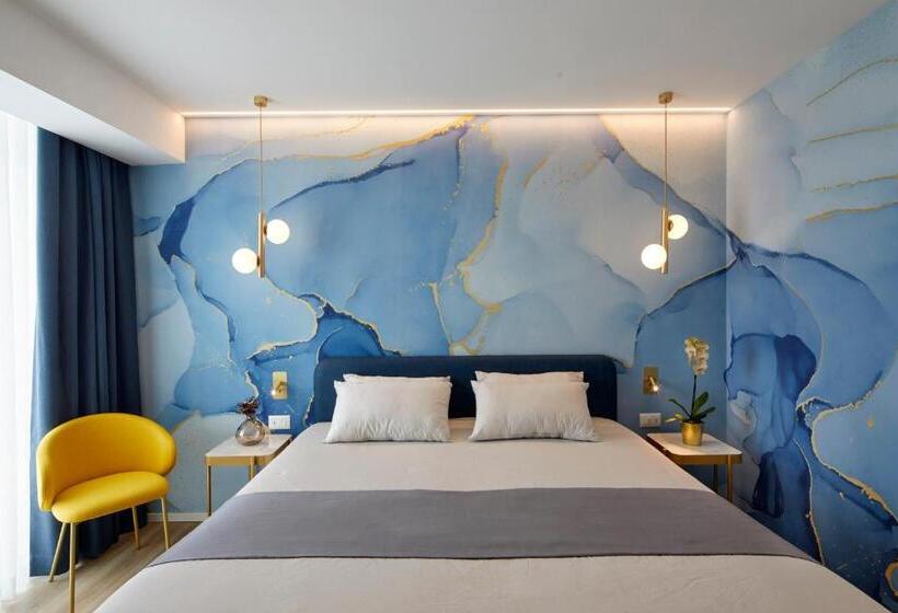 غرفة ديلوكس مطلة على البحيرة, Riva Palace