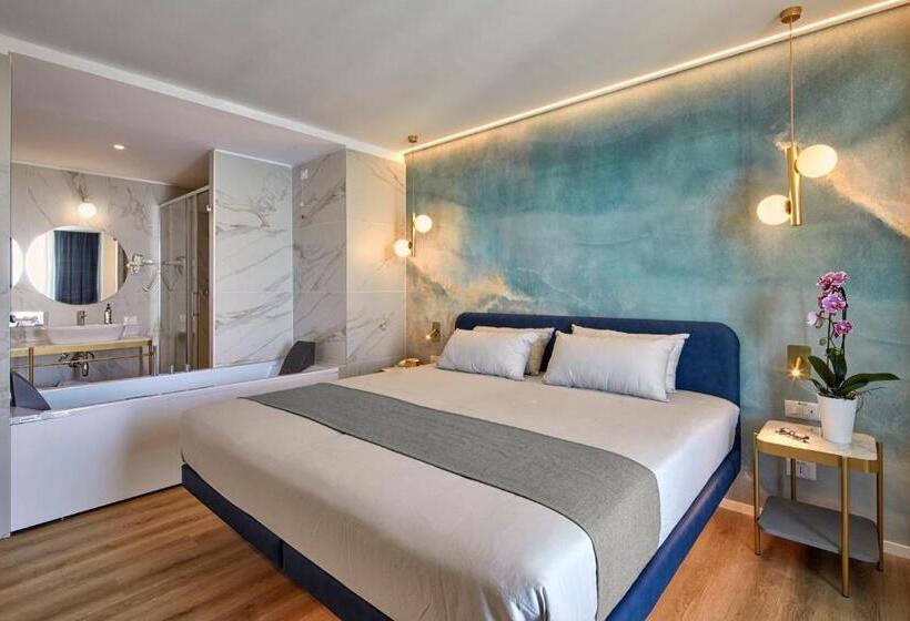 Suite with lake view, Riva Palace