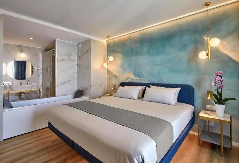 Suite with lake view, Riva Palace