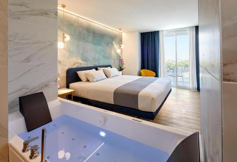 Suite with lake view, Riva Palace