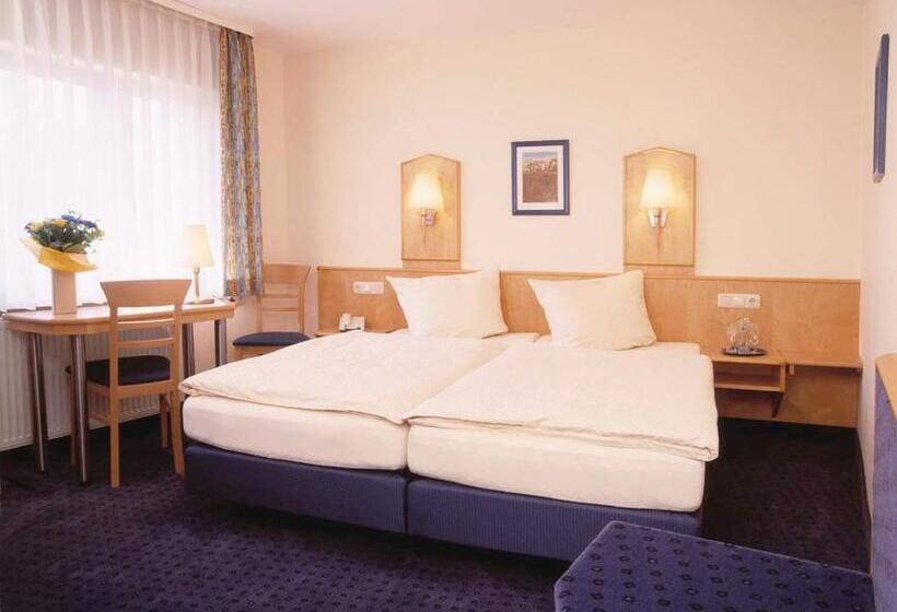 标准间, Sauer Garni