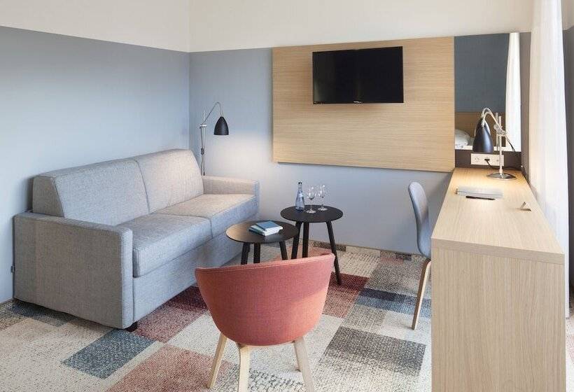 小型套房, Schwanen