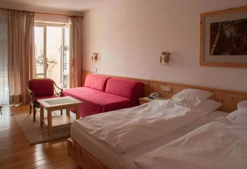 Standard Room, Seethaler
