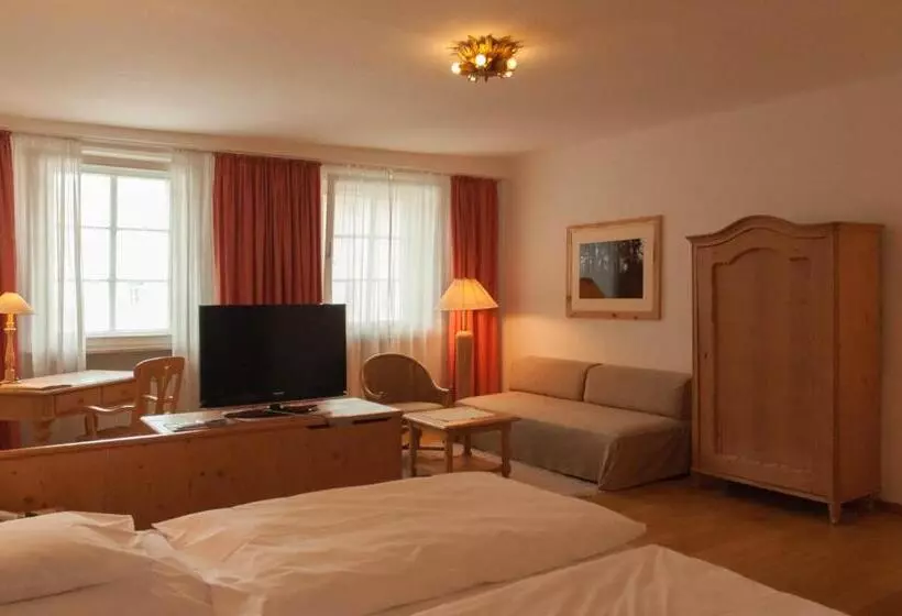 Standard Room, Seethaler