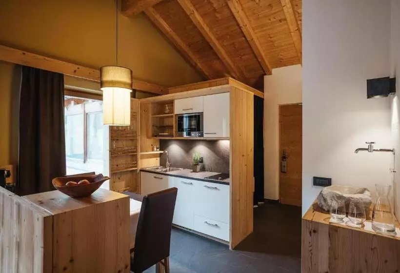 デラックスルーム, Lagació Hotel Mountain Residence