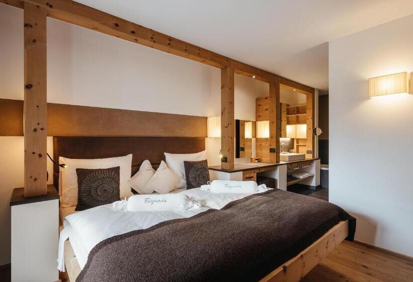 סוויטה, Lagació Hotel Mountain Residence