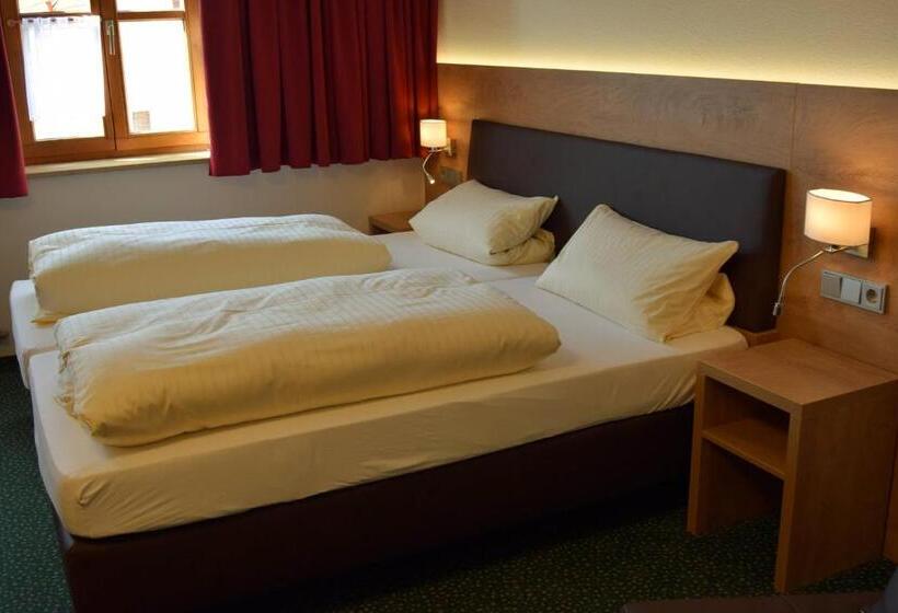 스탠다드 트리플 룸, Gasthof Zum Löwen