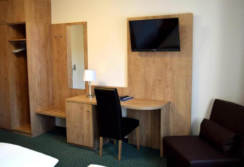 4인용 스탠다드 룸, Gasthof Zum Löwen