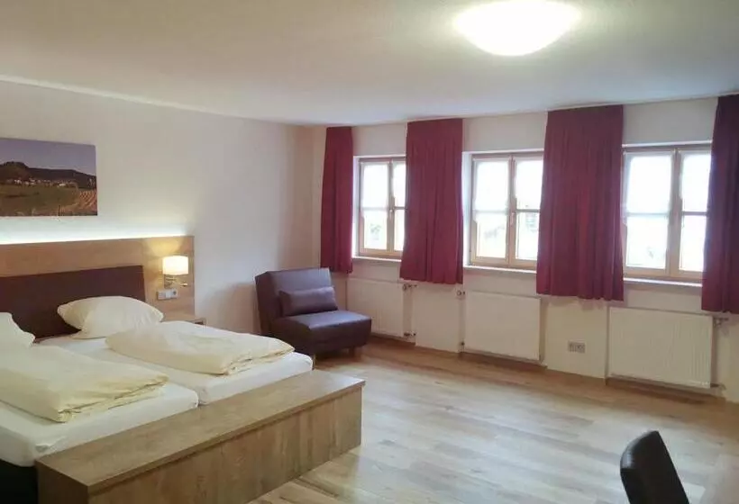 اتاق سوپریور چهار تخته, Gasthof Zum Löwen