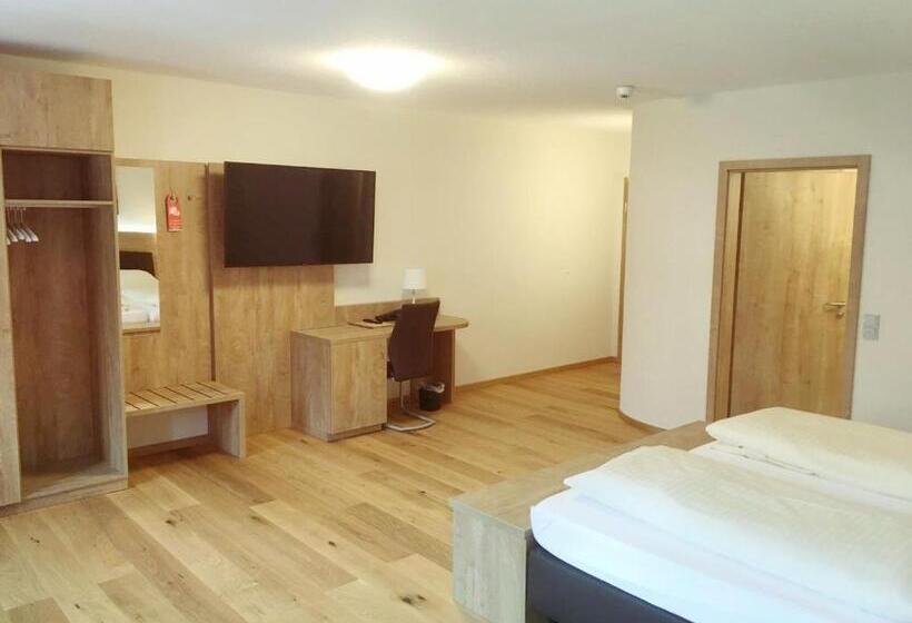 4인용 수피리어 룸, Gasthof Zum Löwen