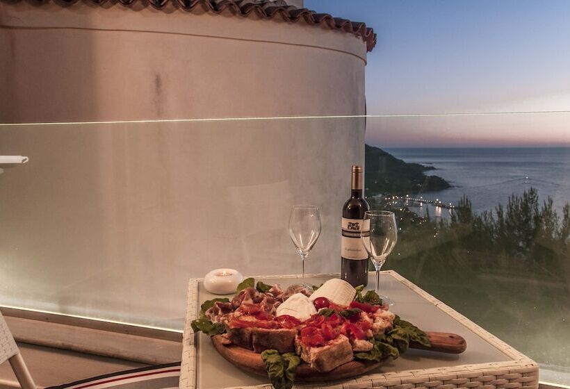 سوییت جونیور با چشمانداز دریا, Residenza D'epoca Tamara