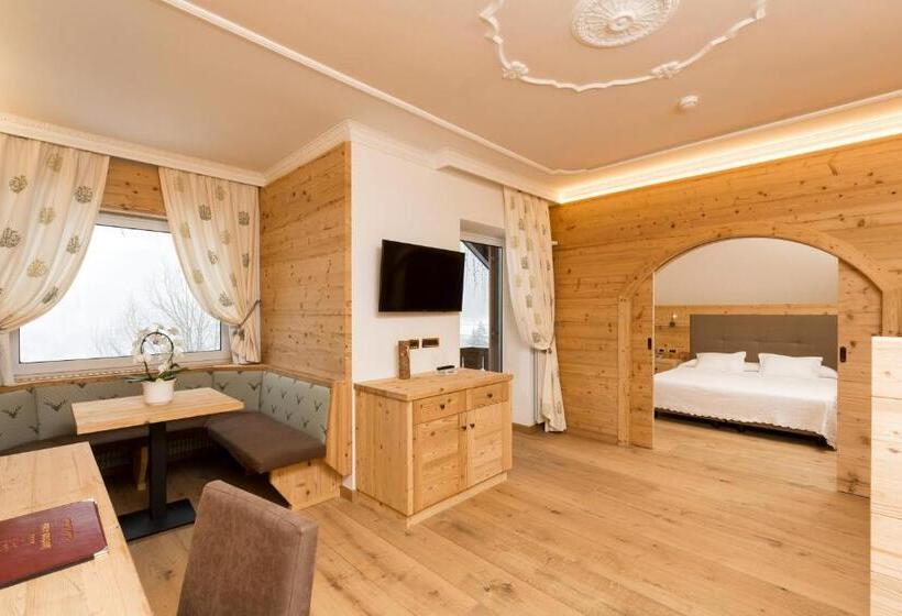 جناح جونيور مزوَّد بشرفة, Sporthotel Arabba