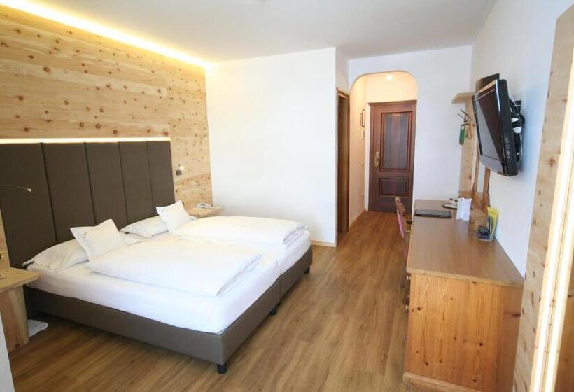 غرفة قياسية مزوَّدة بشُرفة, Sporthotel Arabba