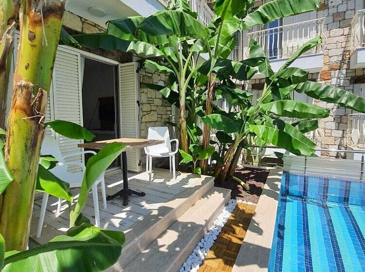 带泳池的标准三人间, Giritlim Butik Otel