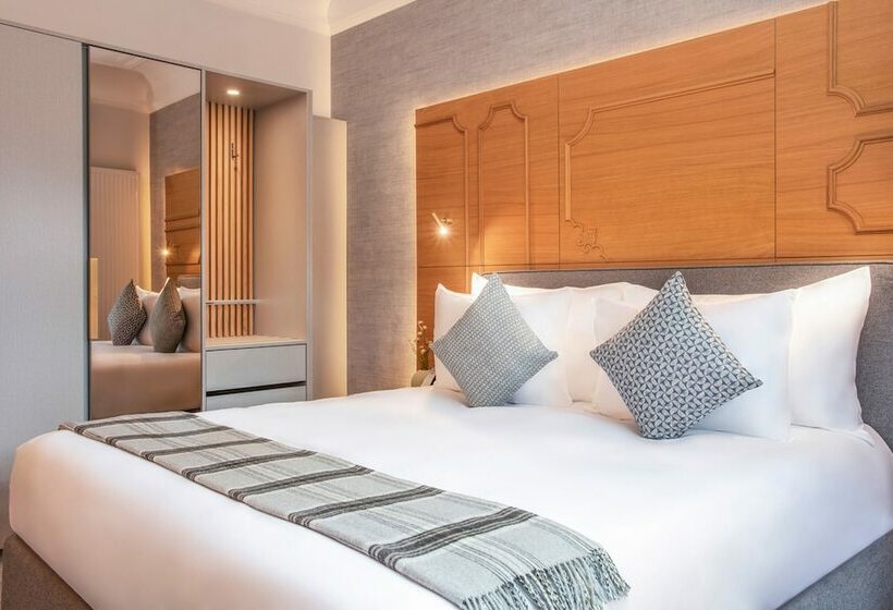 Prestige Zimmer, Villars Palace