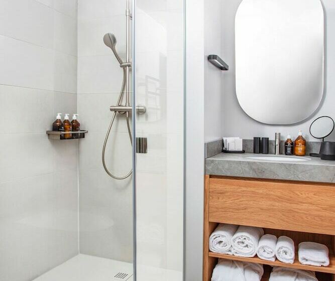 Prestige Zimmer, Villars Palace