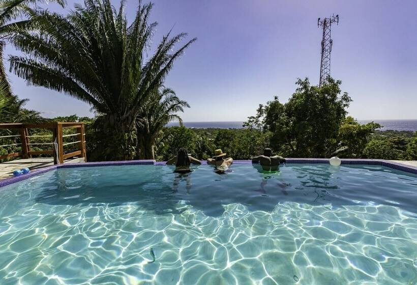 ویلای استاندارد 3 خوابه, West End Breeze