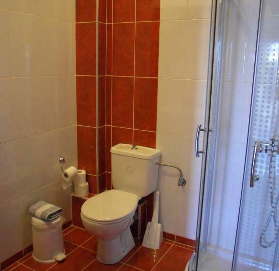 スタンダードトリプルルーム, Ifigenia